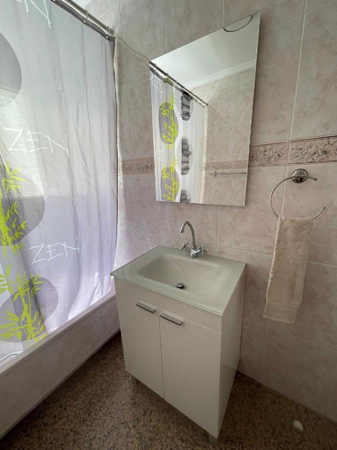Encantadora Habitacion Privada Cerca Del Mar Malaga Bagian luar foto