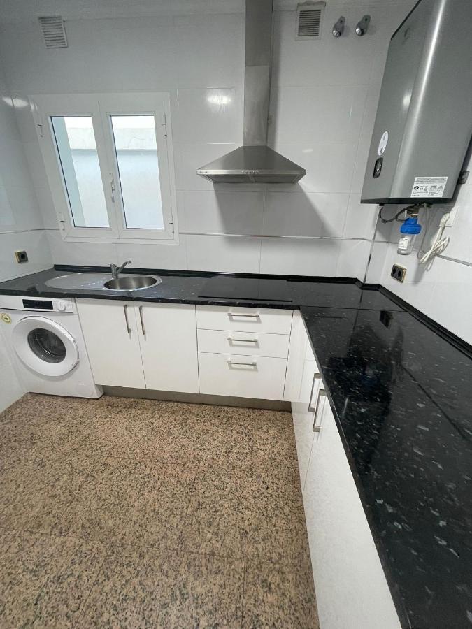 Encantadora Habitacion Privada Cerca Del Mar Malaga Bagian luar foto