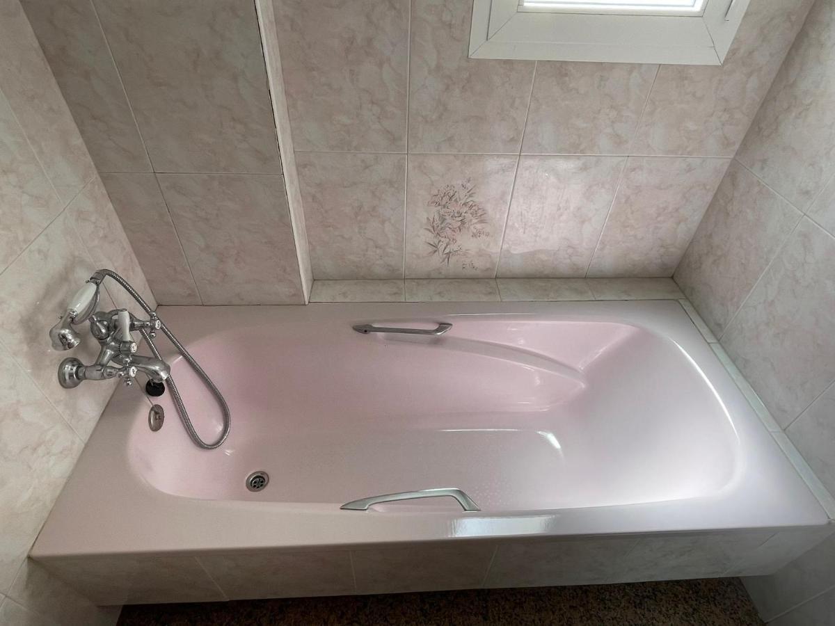 Encantadora Habitacion Privada Cerca Del Mar Malaga Bagian luar foto