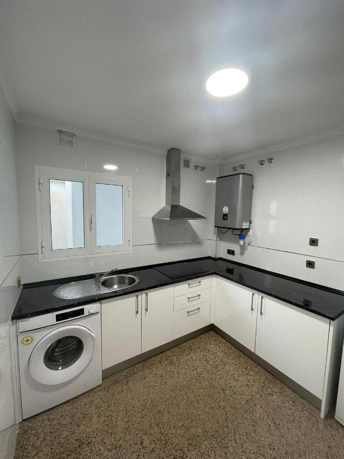Encantadora Habitacion Privada Cerca Del Mar Malaga Bagian luar foto