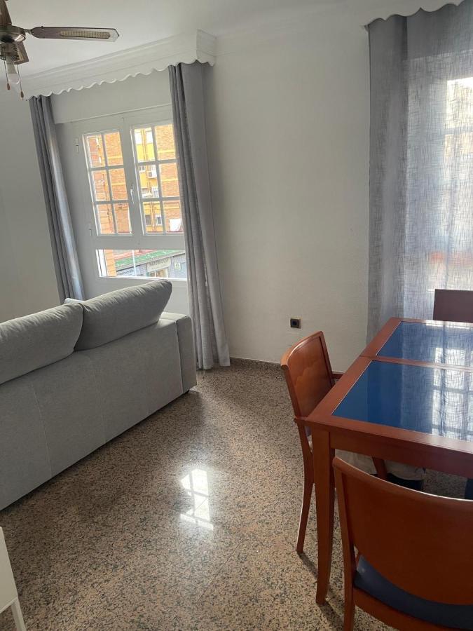 Encantadora Habitacion Privada Cerca Del Mar Malaga Bagian luar foto