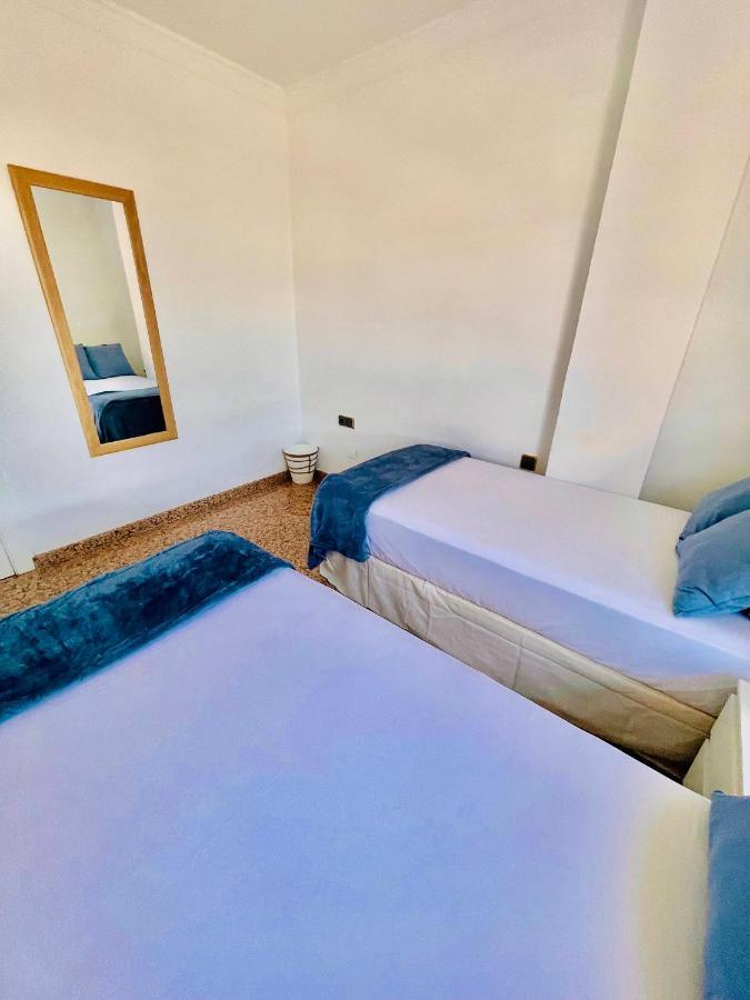 Encantadora Habitacion Privada Cerca Del Mar Malaga Bagian luar foto